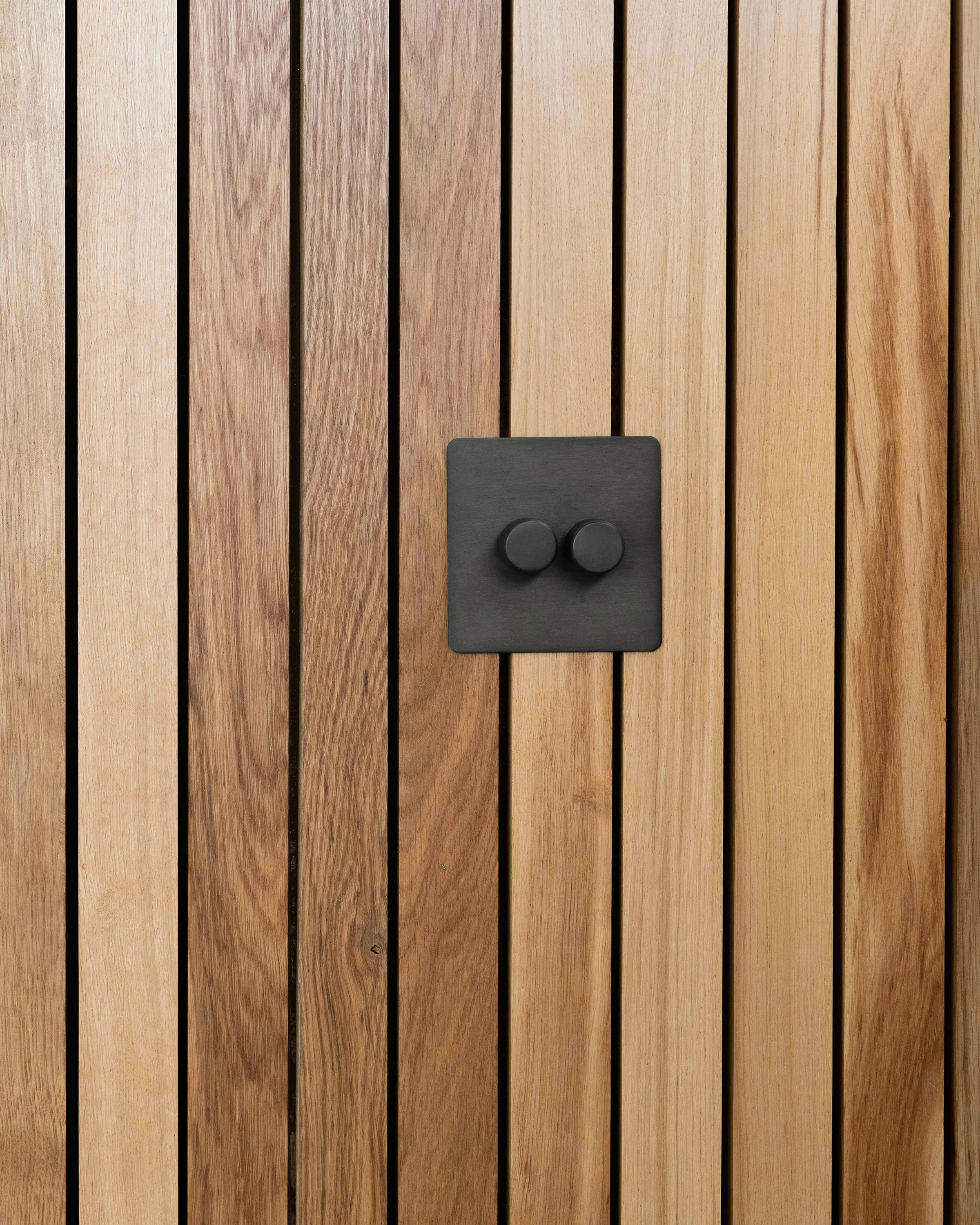 2G Two Way Dimmer Switch - Bronze - Image 2