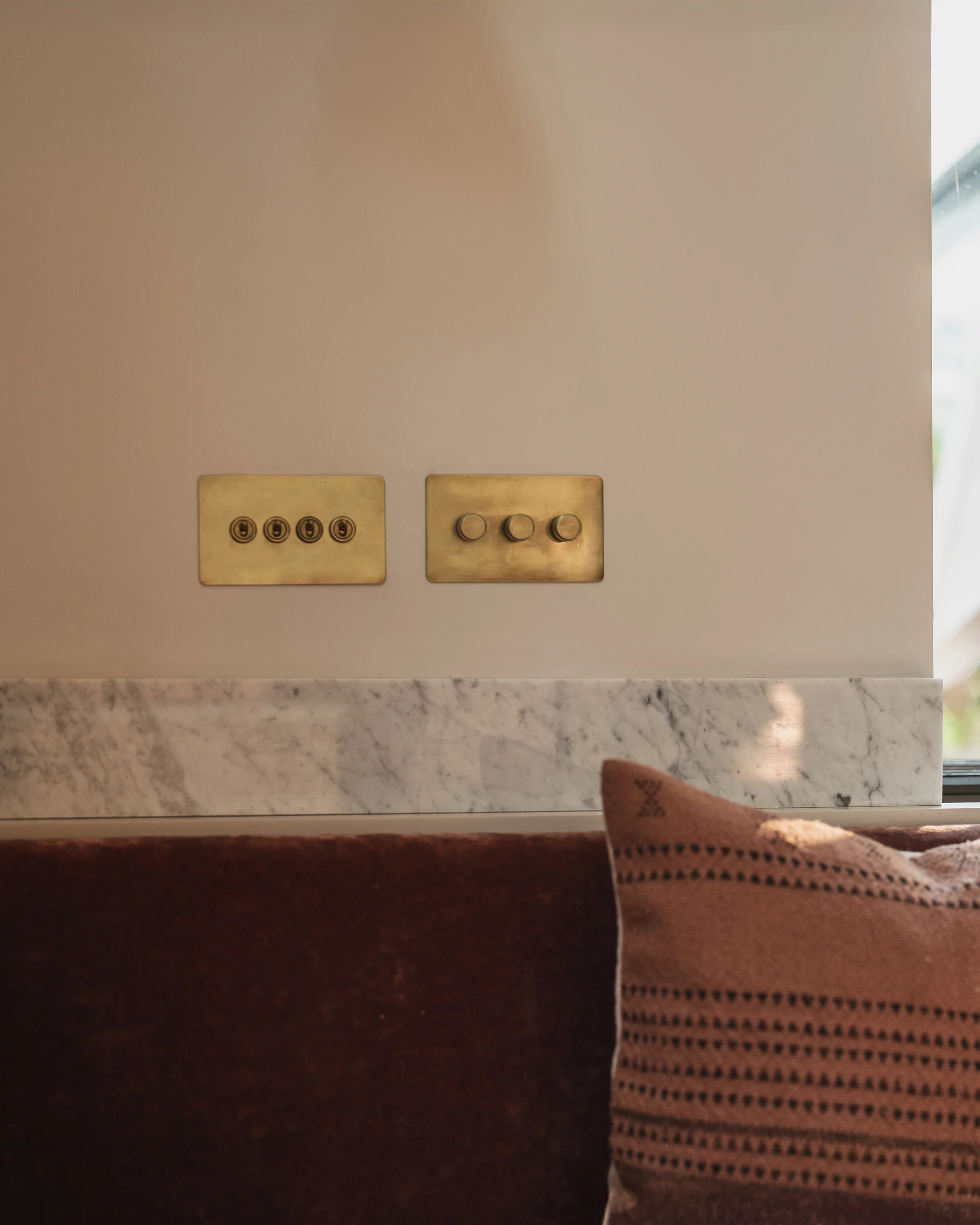 3G Two Way Dimmer Switch - Antique Brass - Image 5