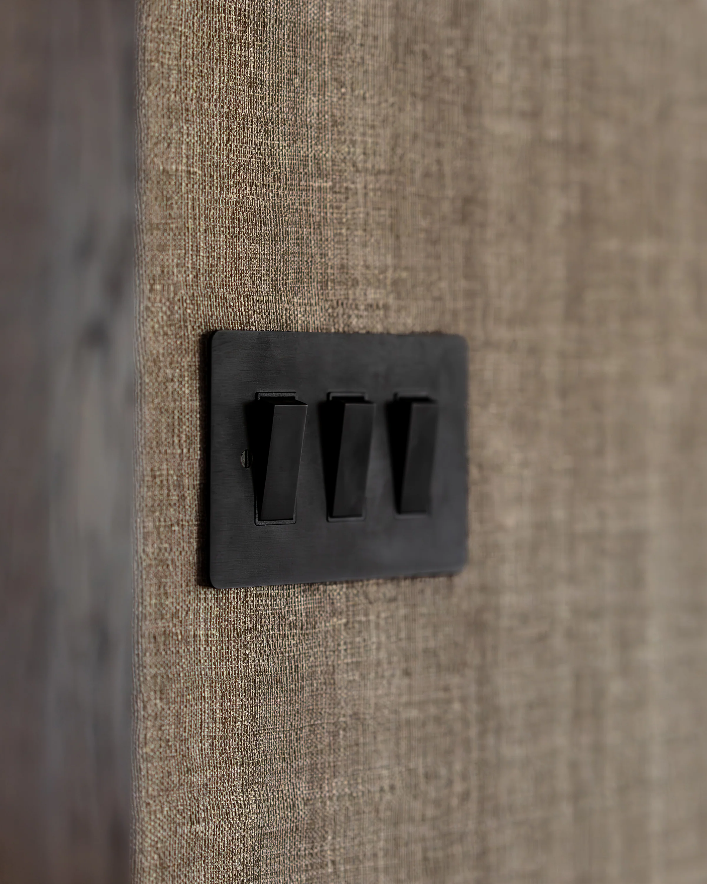 3G Two Way Rocker Switch - Bronze | Black - Image 4