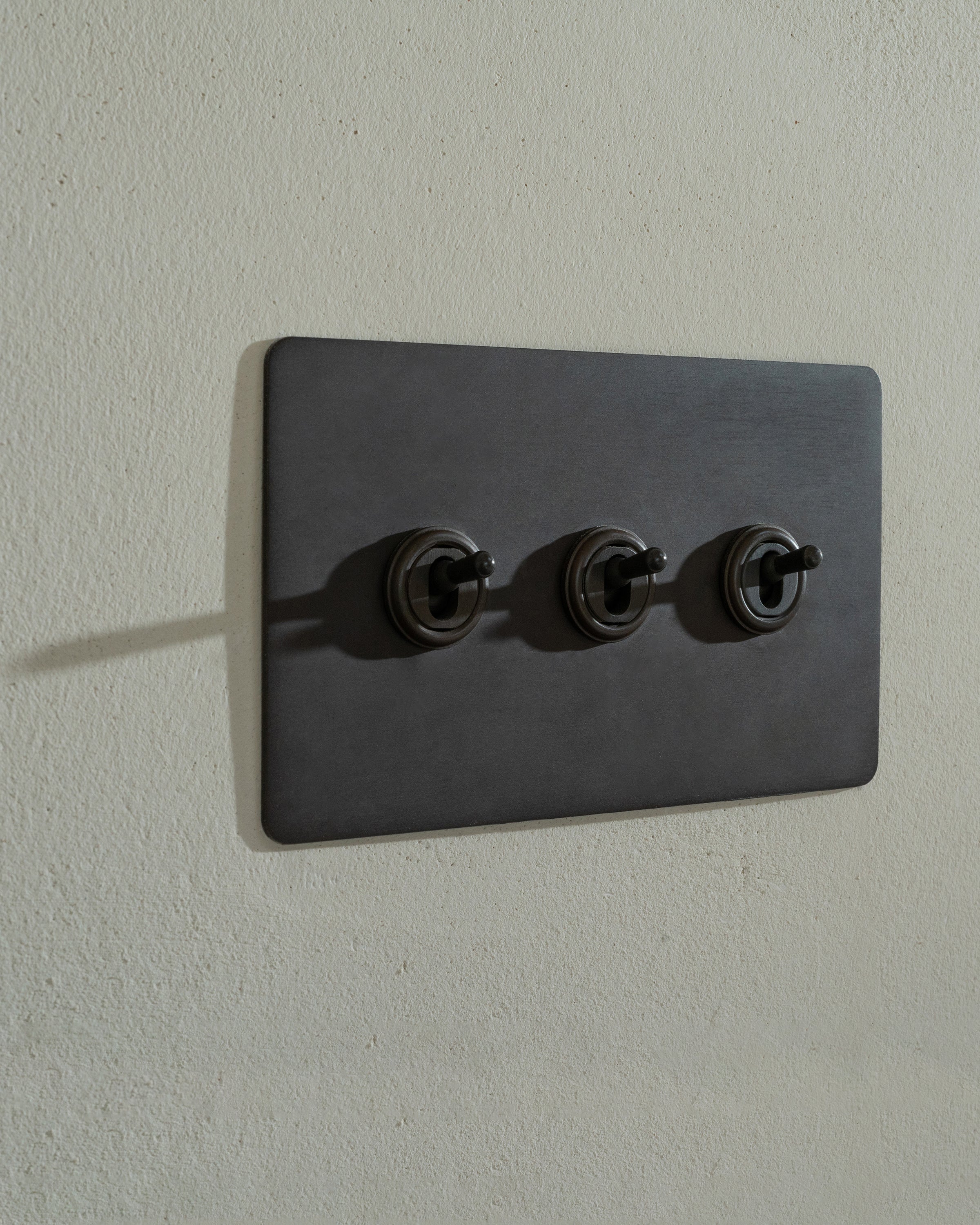 3G Two Way Toggle Switch - Bronze - Image 6
