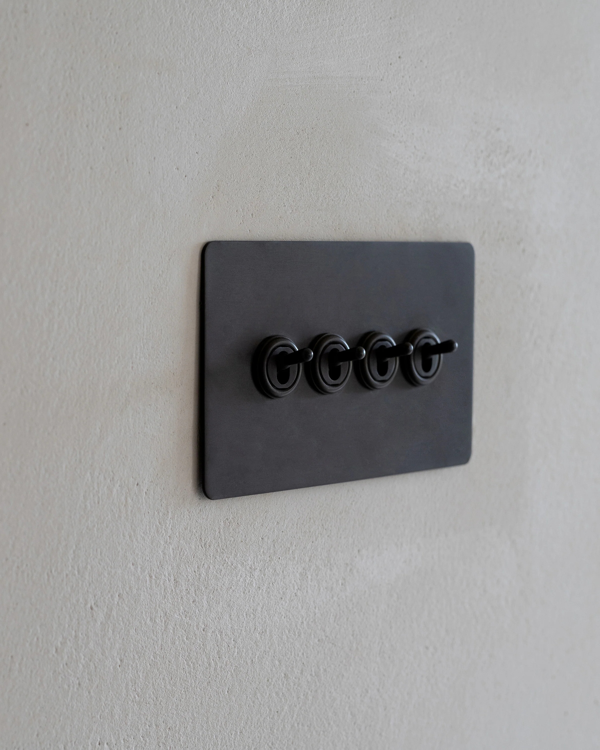 4G Two Way Toggle Switch - Bronze - Image 5
