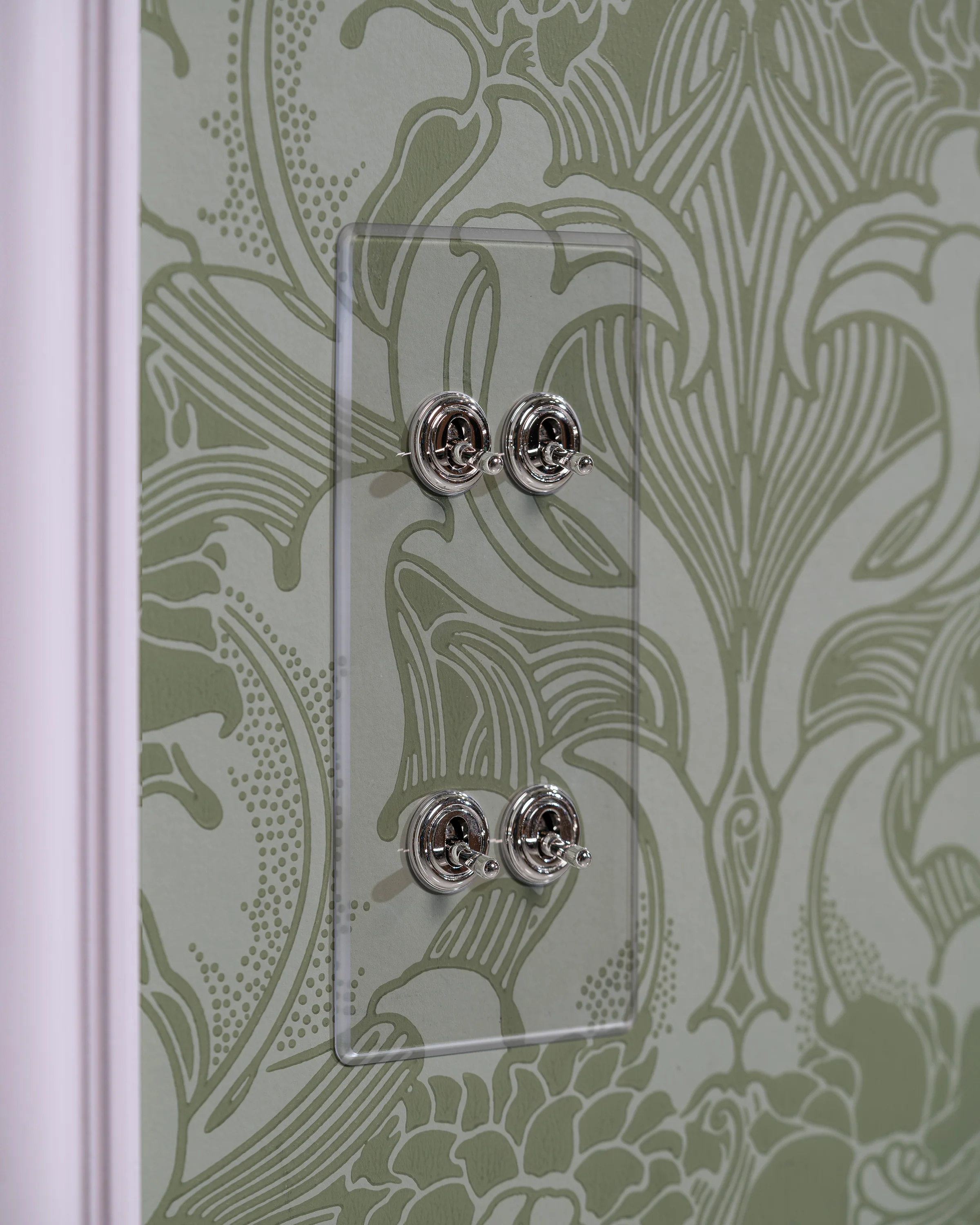 4G Vertical Two Way Toggle Switch - Clear Polished Nickel - Image 3