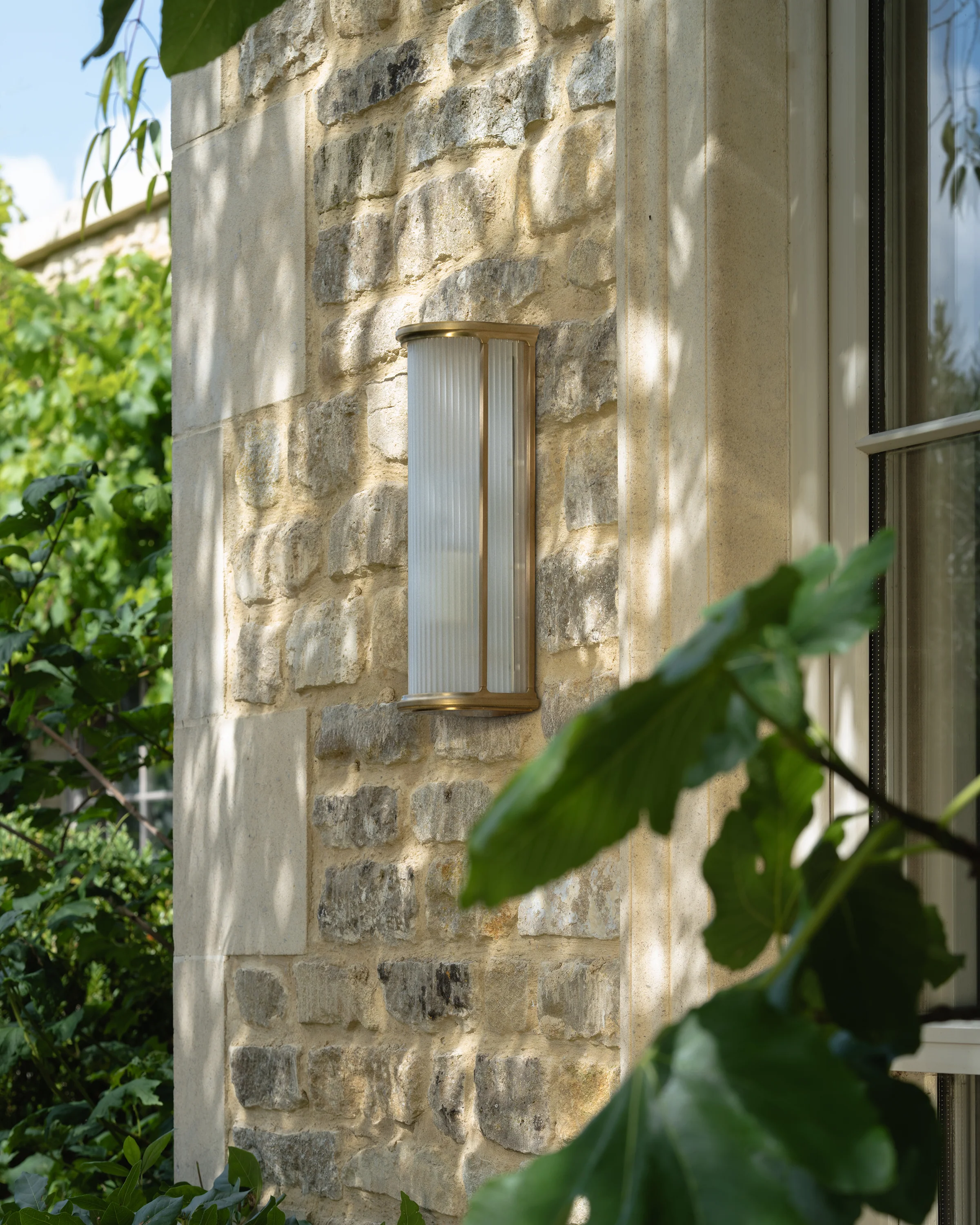 Bank Wall Light Fluted Glass – Antique Brass - Image 3