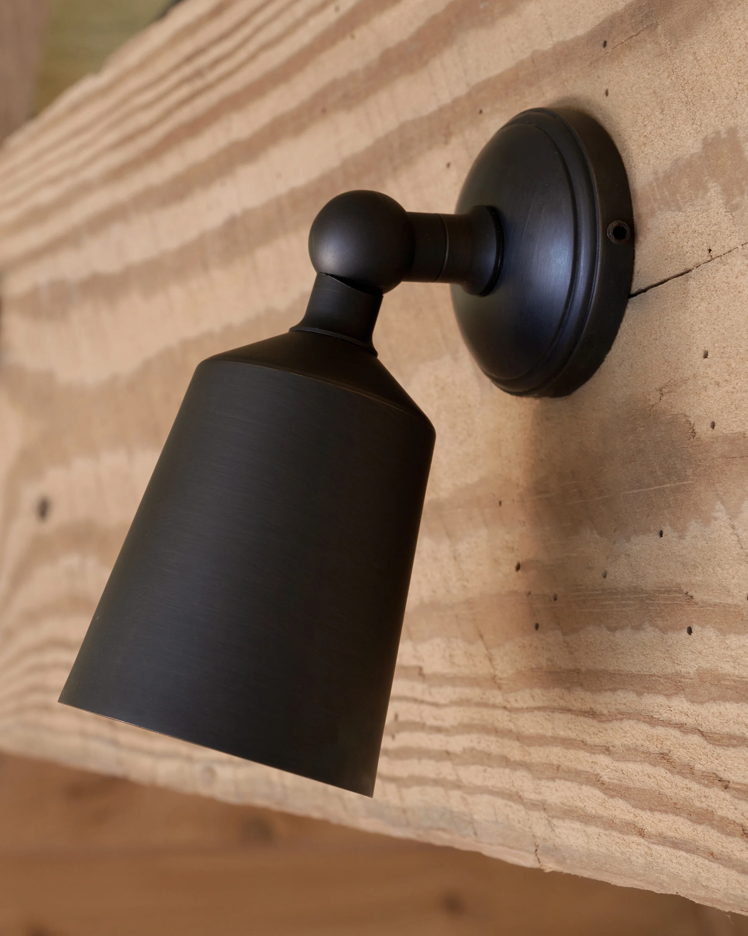 Baylis Single Medium Spotlight – Bronze - Image 6