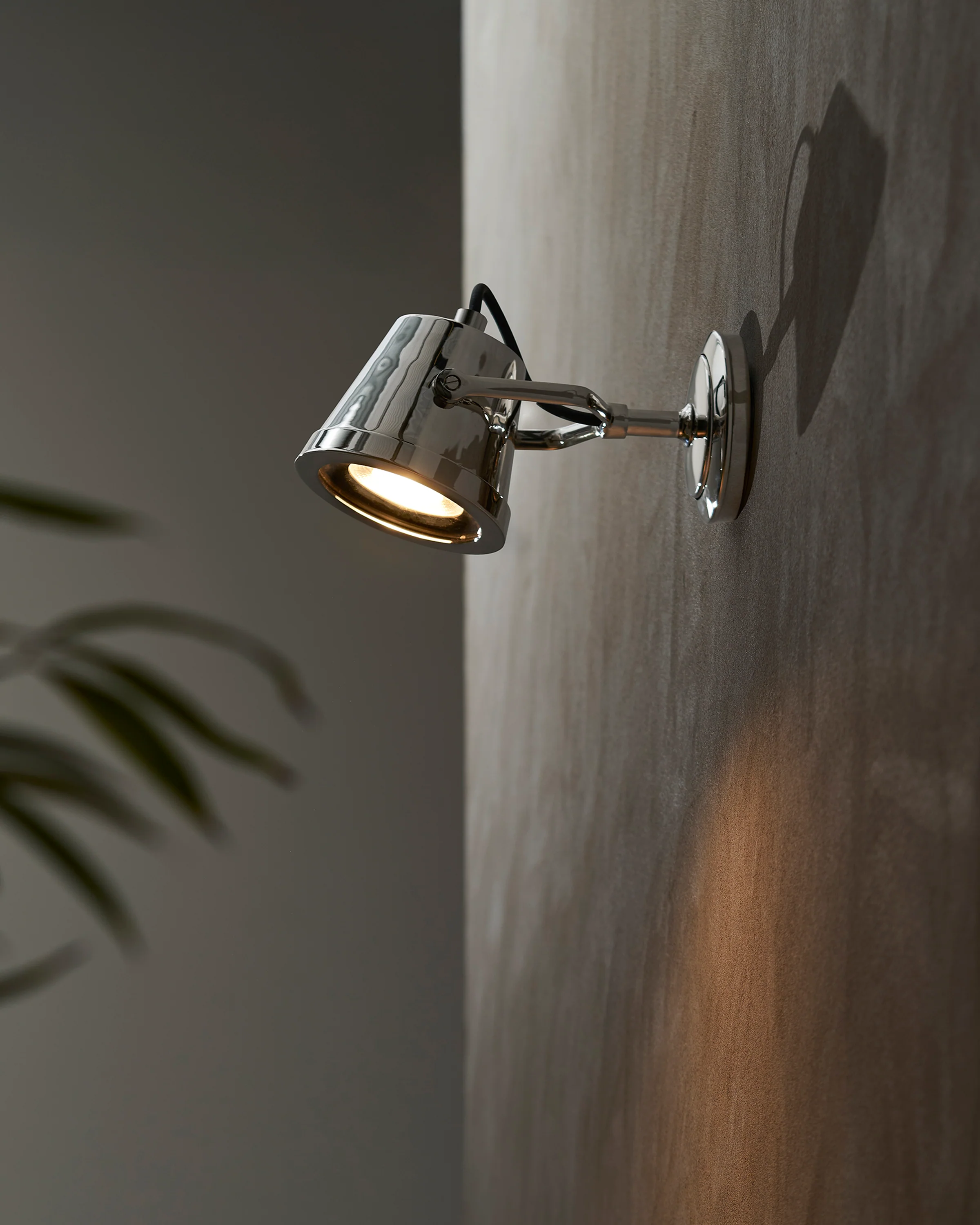 Cambridge Wall Floodlight – Polished Nickel - Image 4