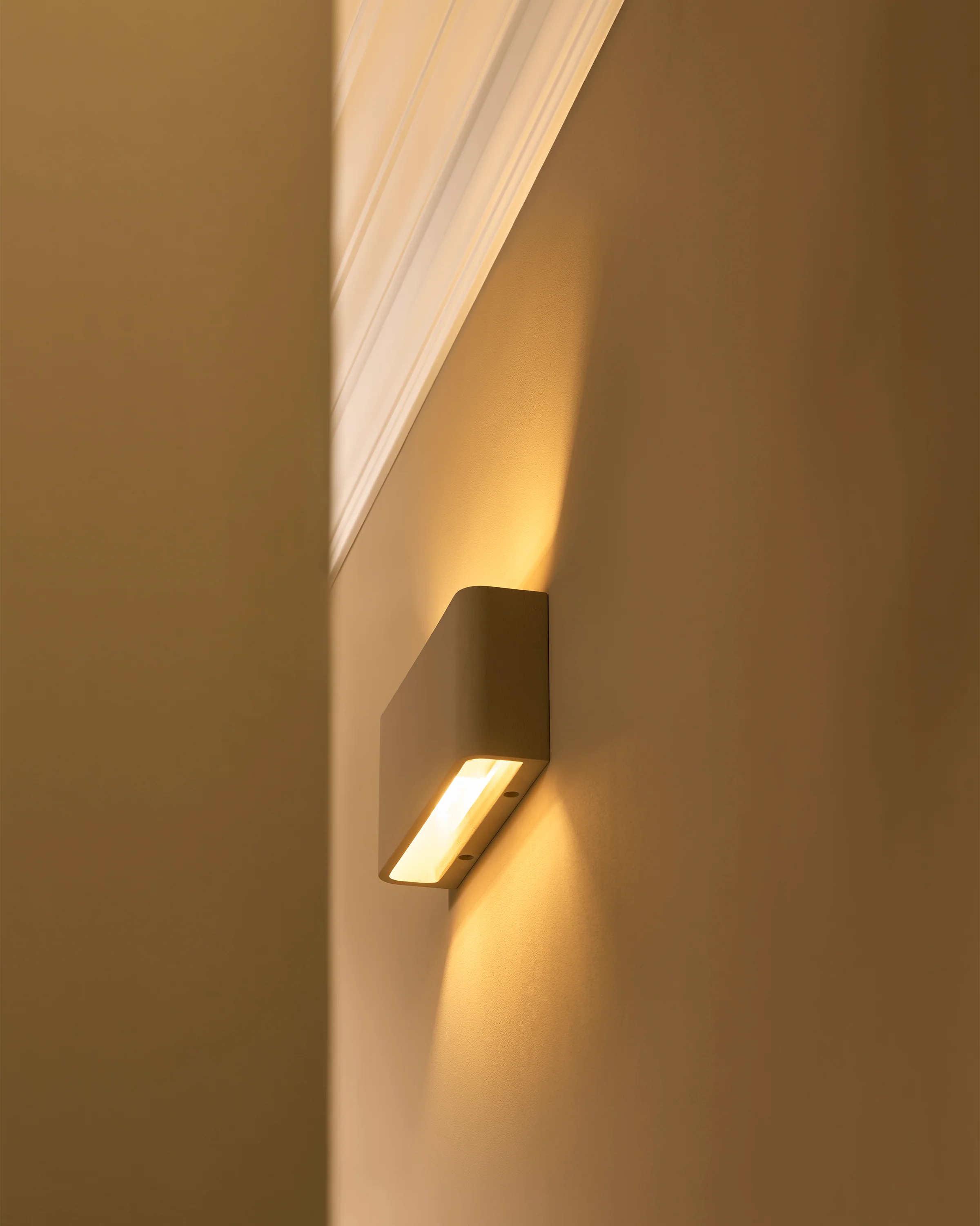 Camden Landscape Dual Wall Light – Paintable - Image 6