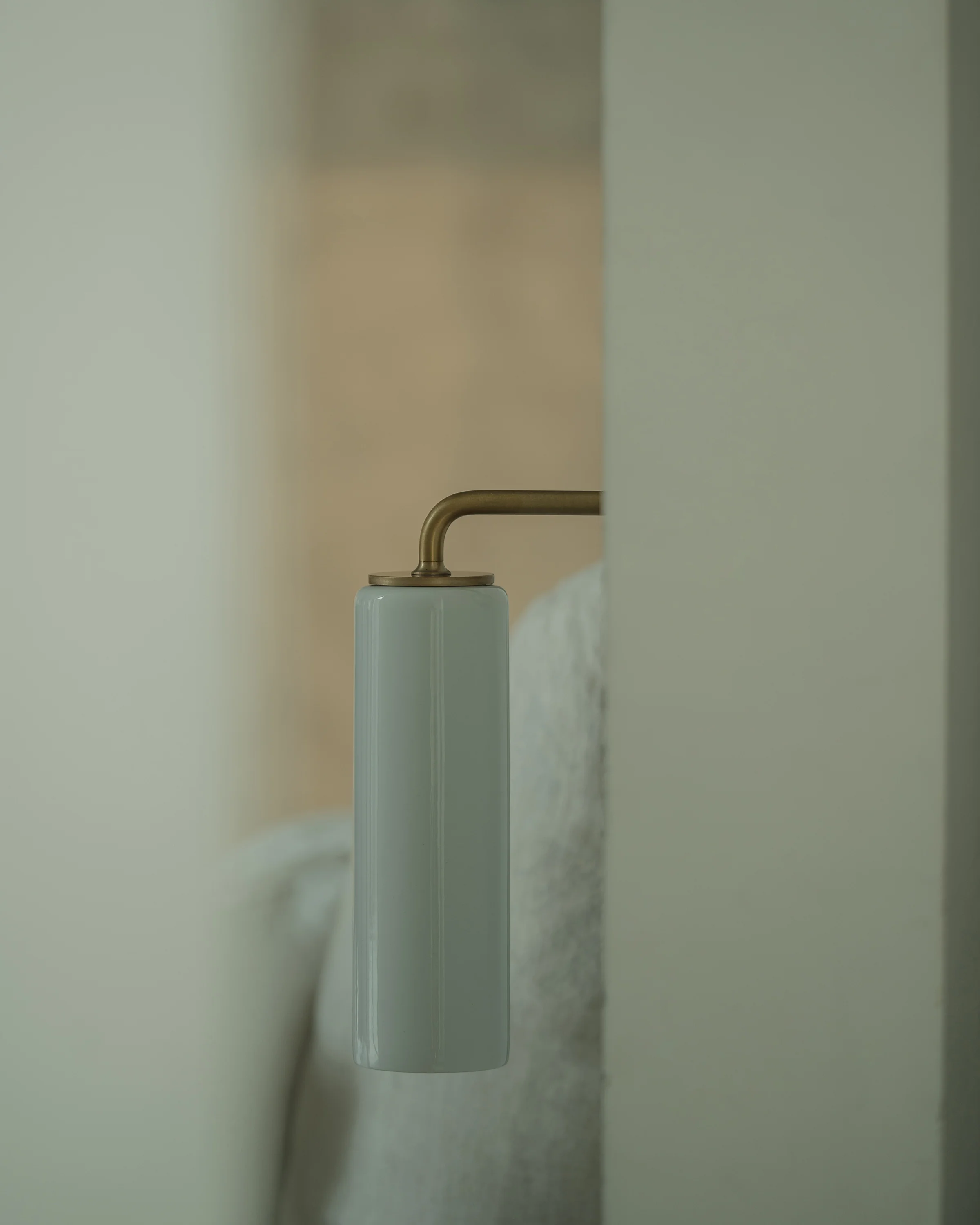 Claremont Small Wall Light Fine Porcelain - Antique Brass - Image 3
