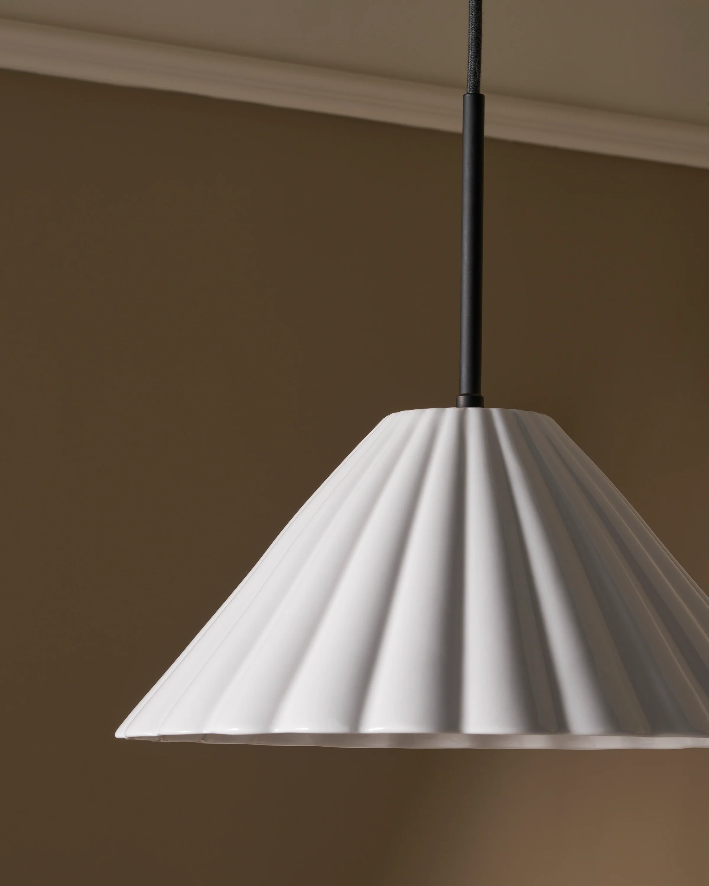 Cotswold Medium Pendant Light Fine Porcelain - Bronze - Image 5