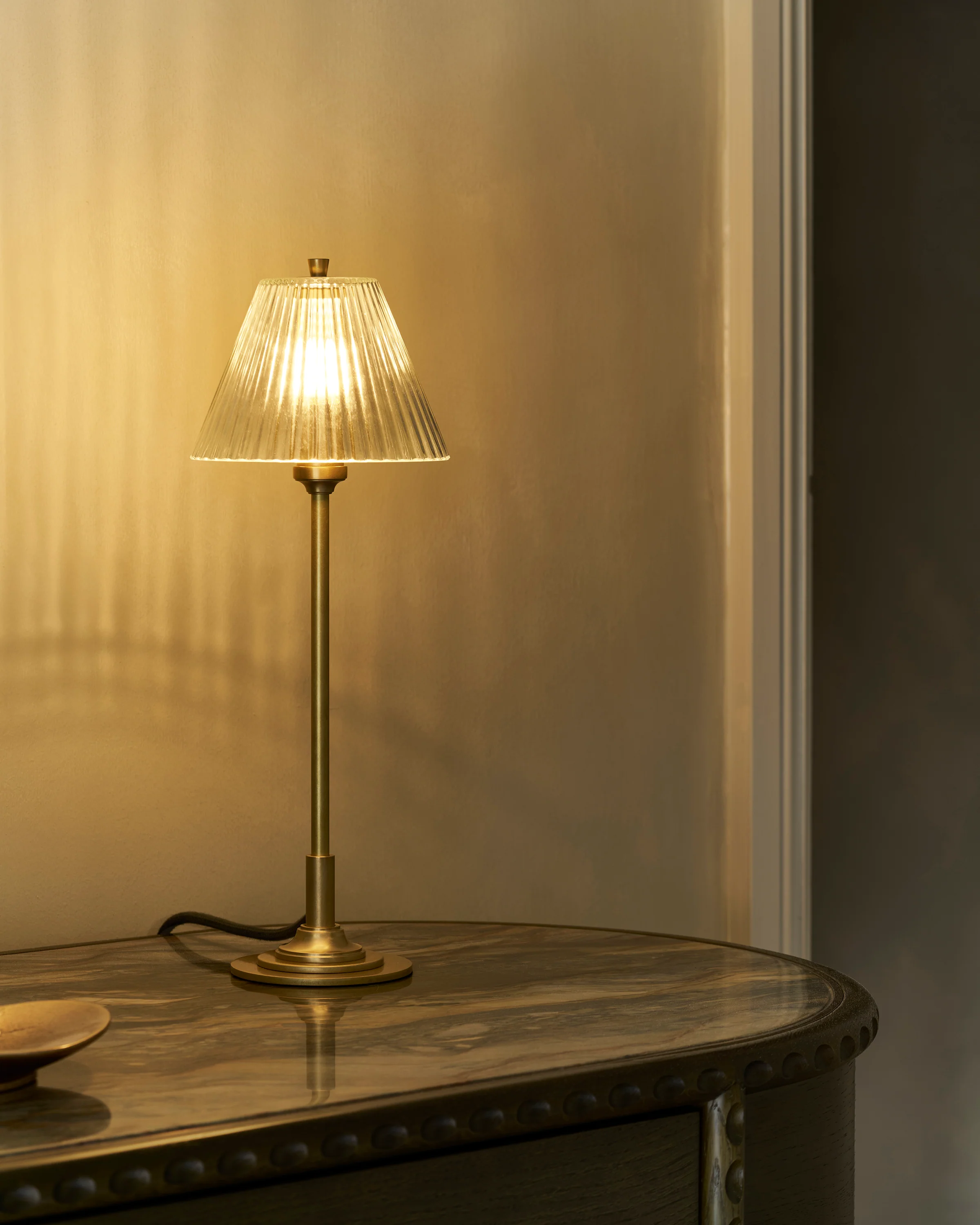 Cotswold Small Table Lamp Fluted Glass - Antique Brass - Image 4