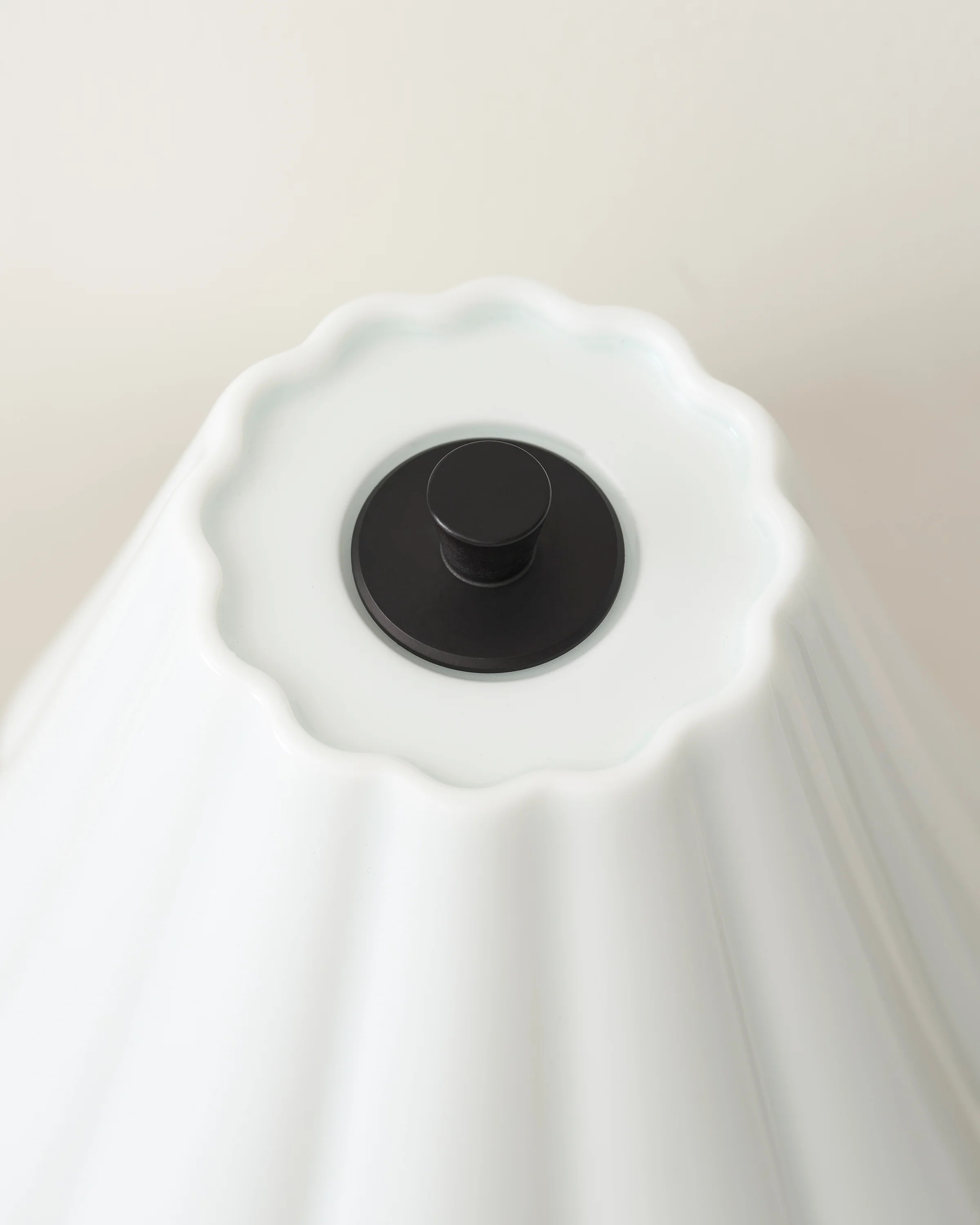 Cotswold Wall Light Fine Porcelain - Bronze - Image 5