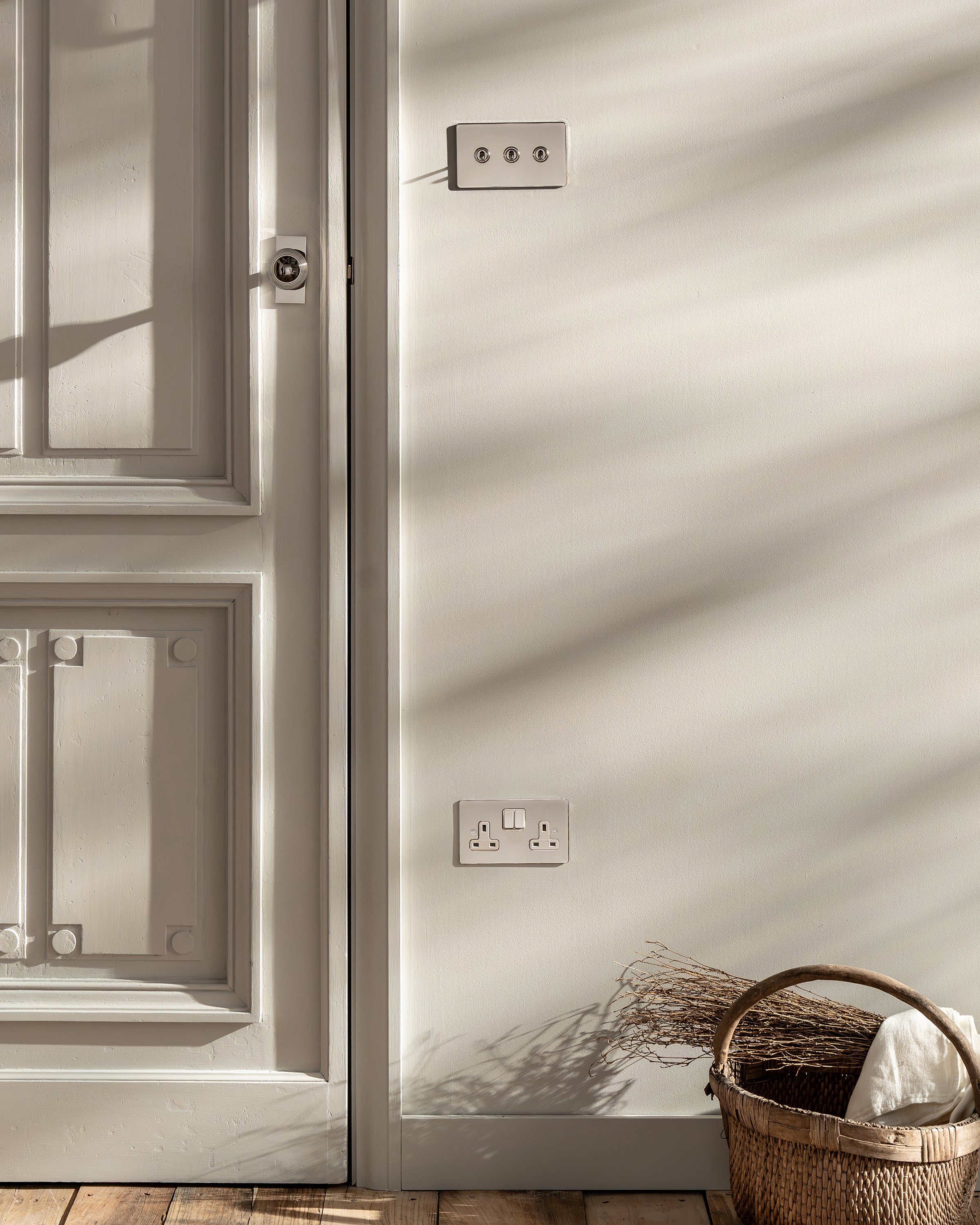 Double Socket - Polished Nickel | White - Image 3