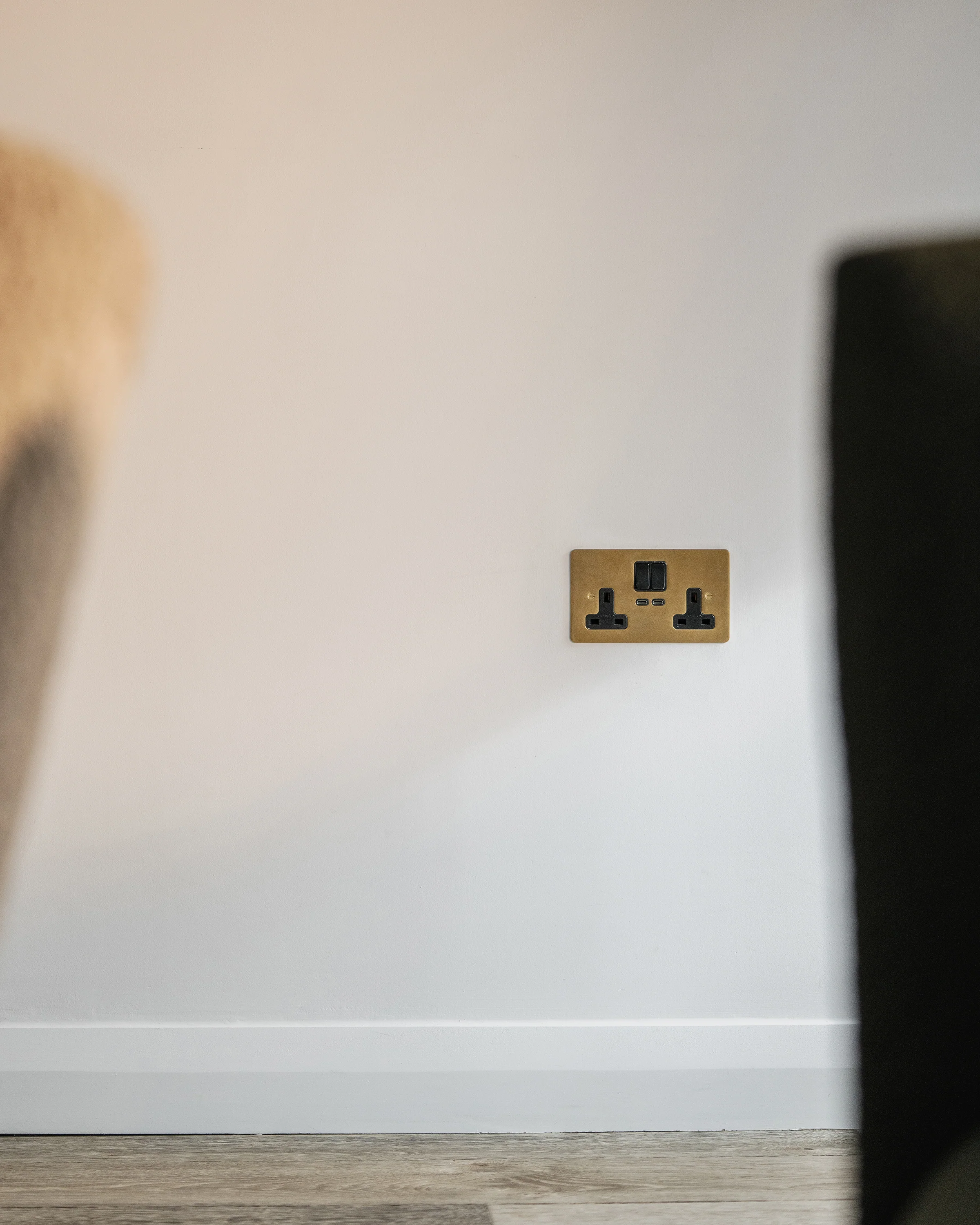 Double Socket & USB-C Fast Charge - Antique Brass | Black - Image 7
