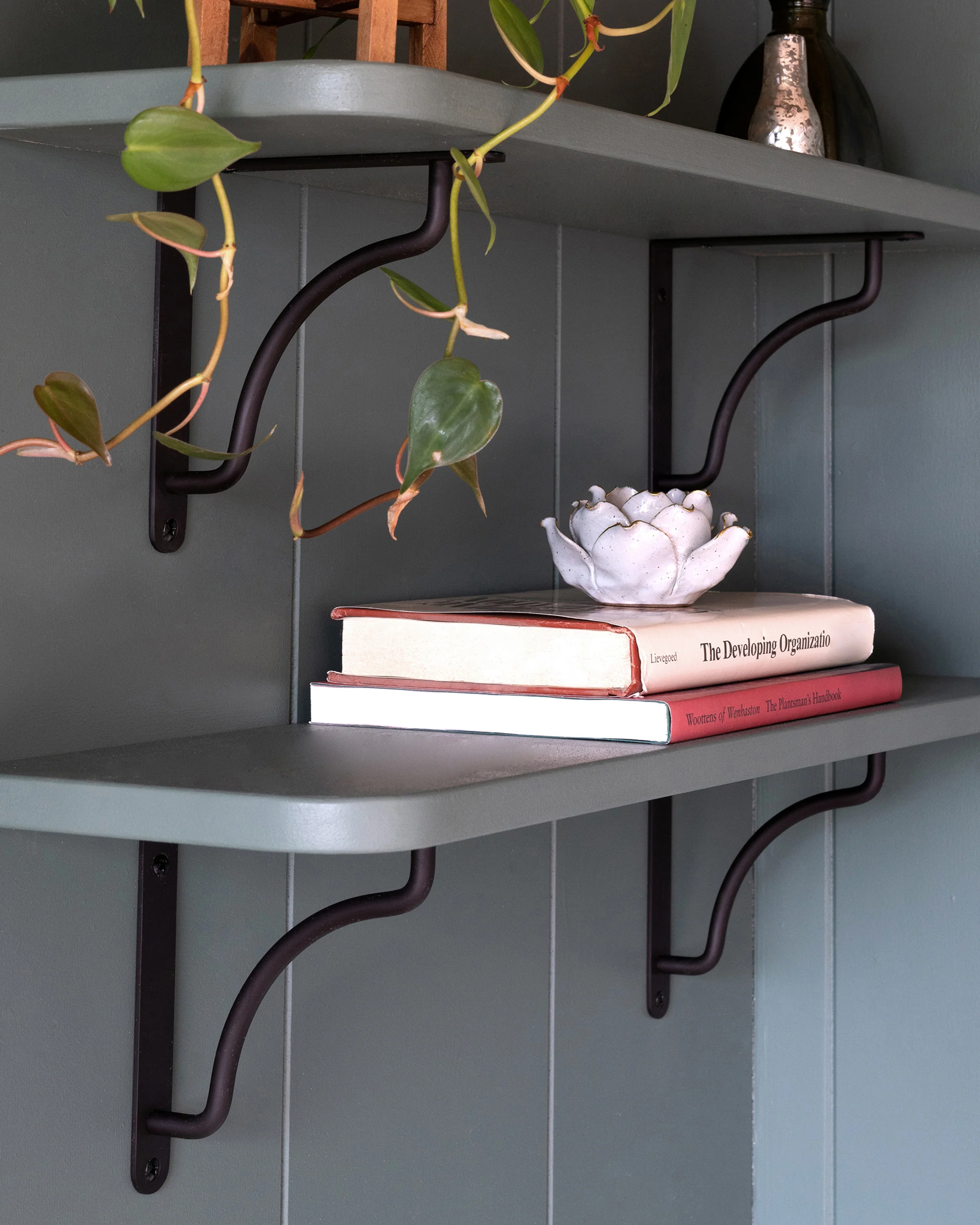 Kilburn Shelf Bracket 200mm - Bronze - Image 6