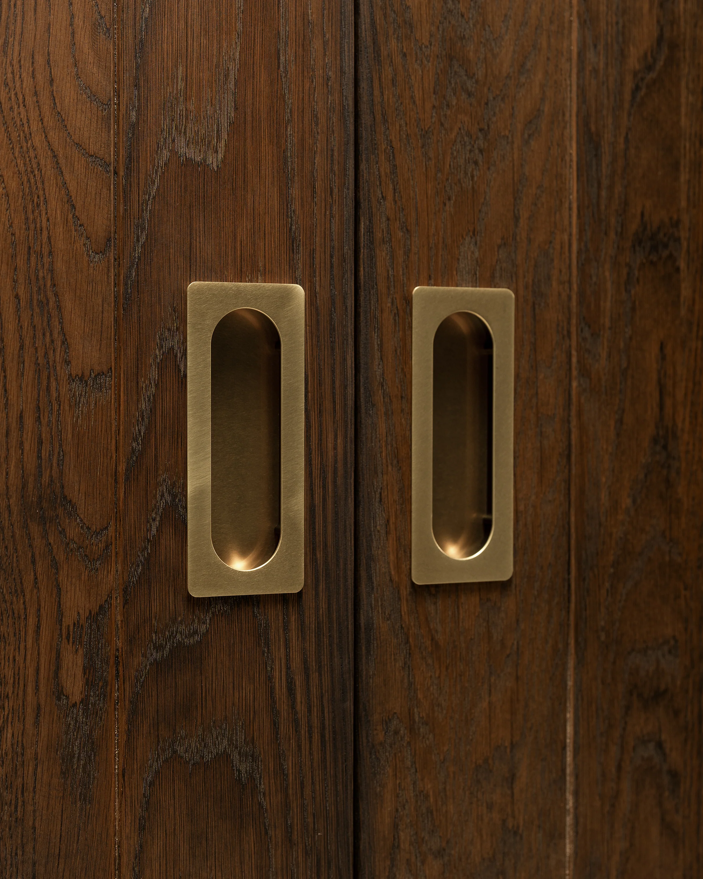 Regent Recessed Medium Pull - Antique Brass - Image 5