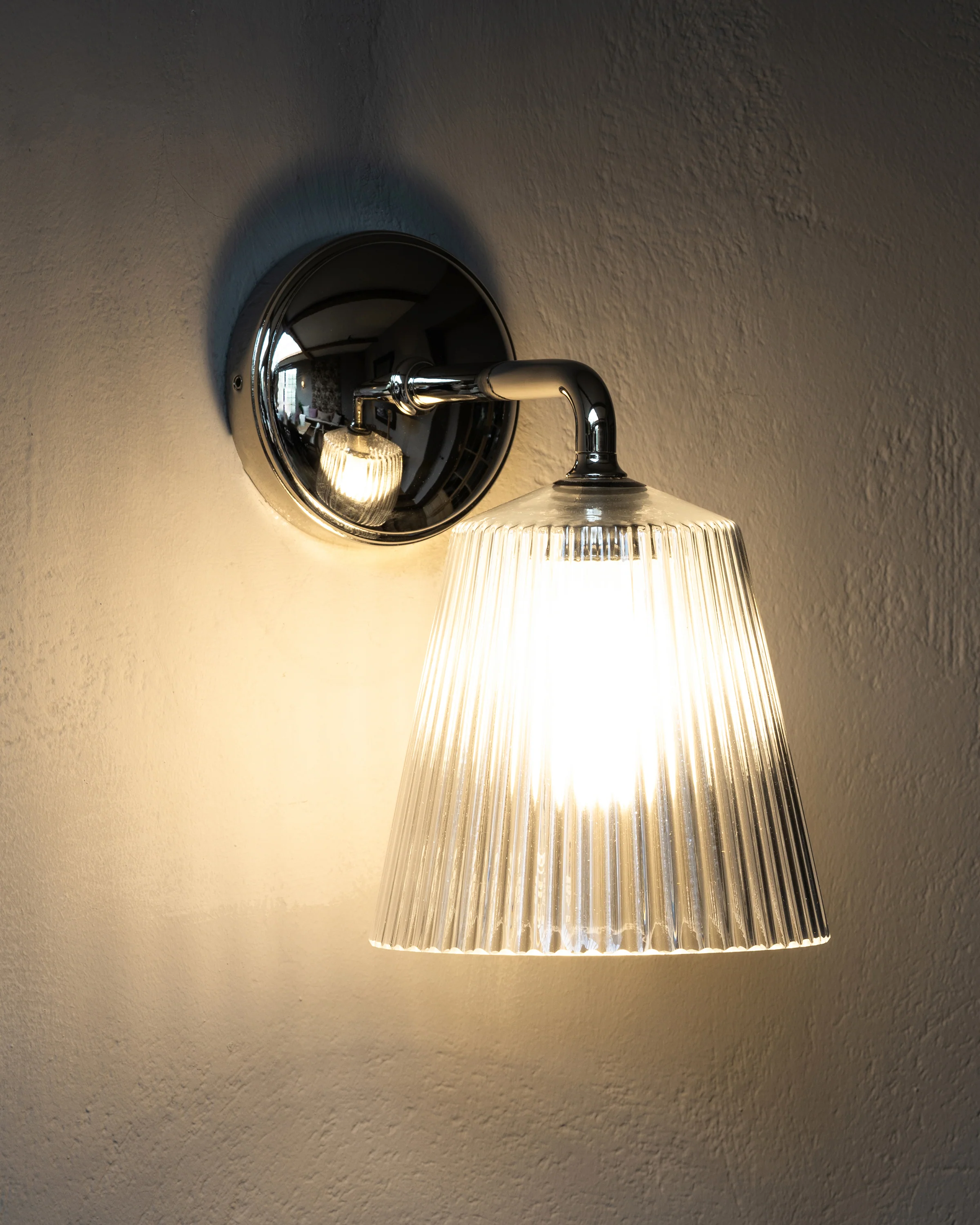 Richmond Medium Wall Light Fluted Glass - Polished Nickel - Image 2