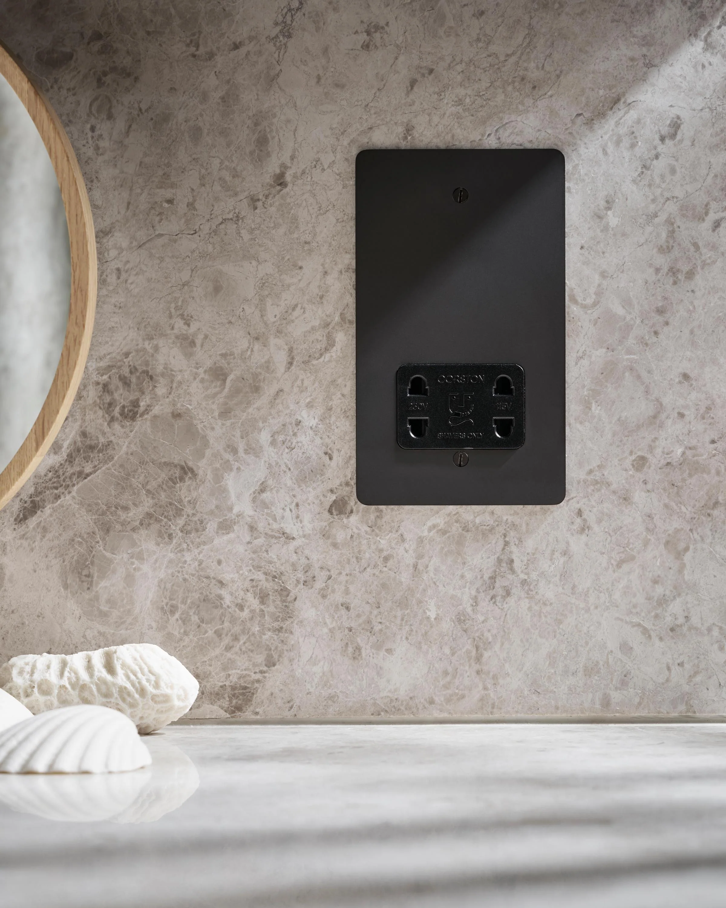 Double Shaver Socket - Bronze | Black - Image 2