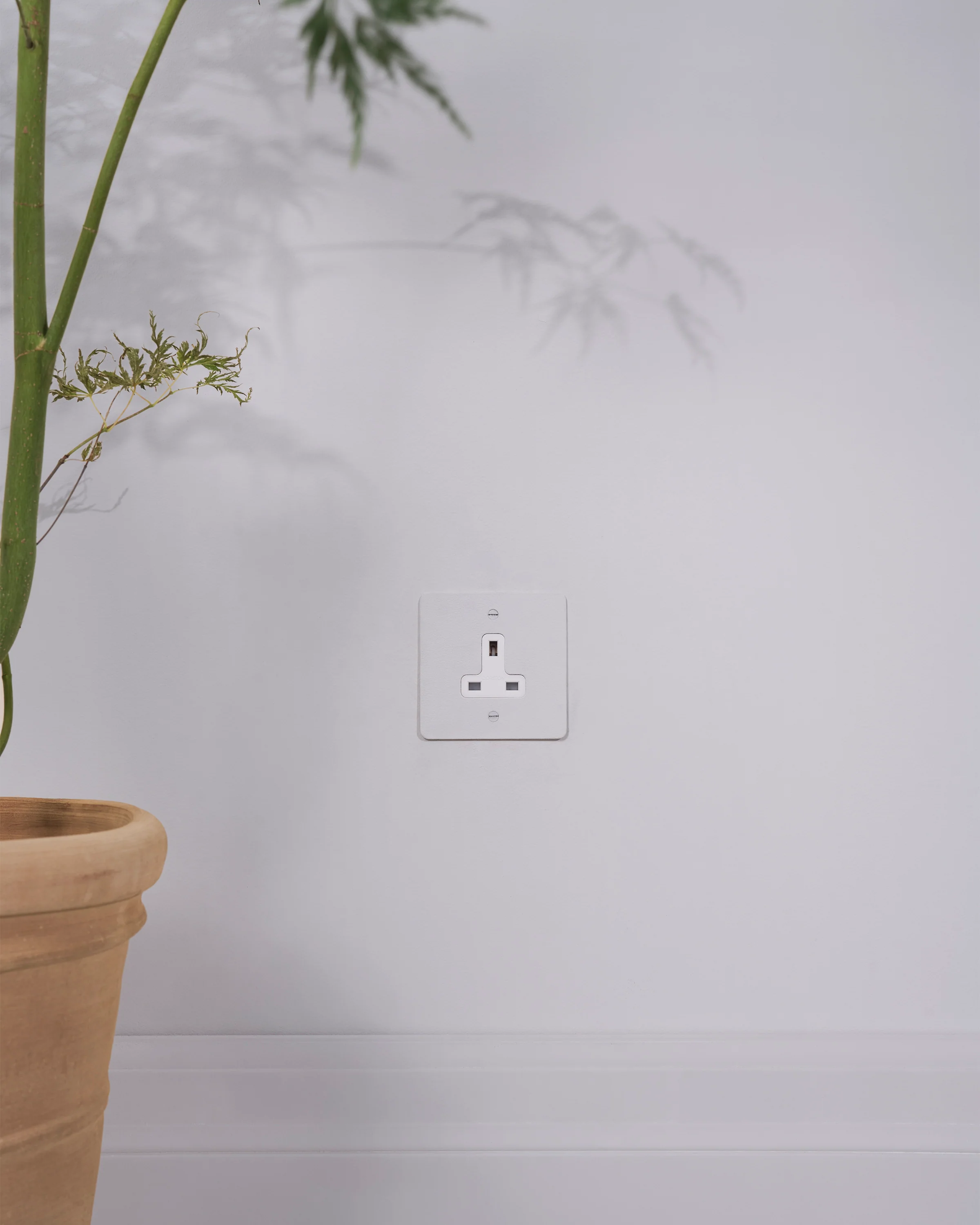Single 13A Unswitched Socket - Paintable | White - Image 2