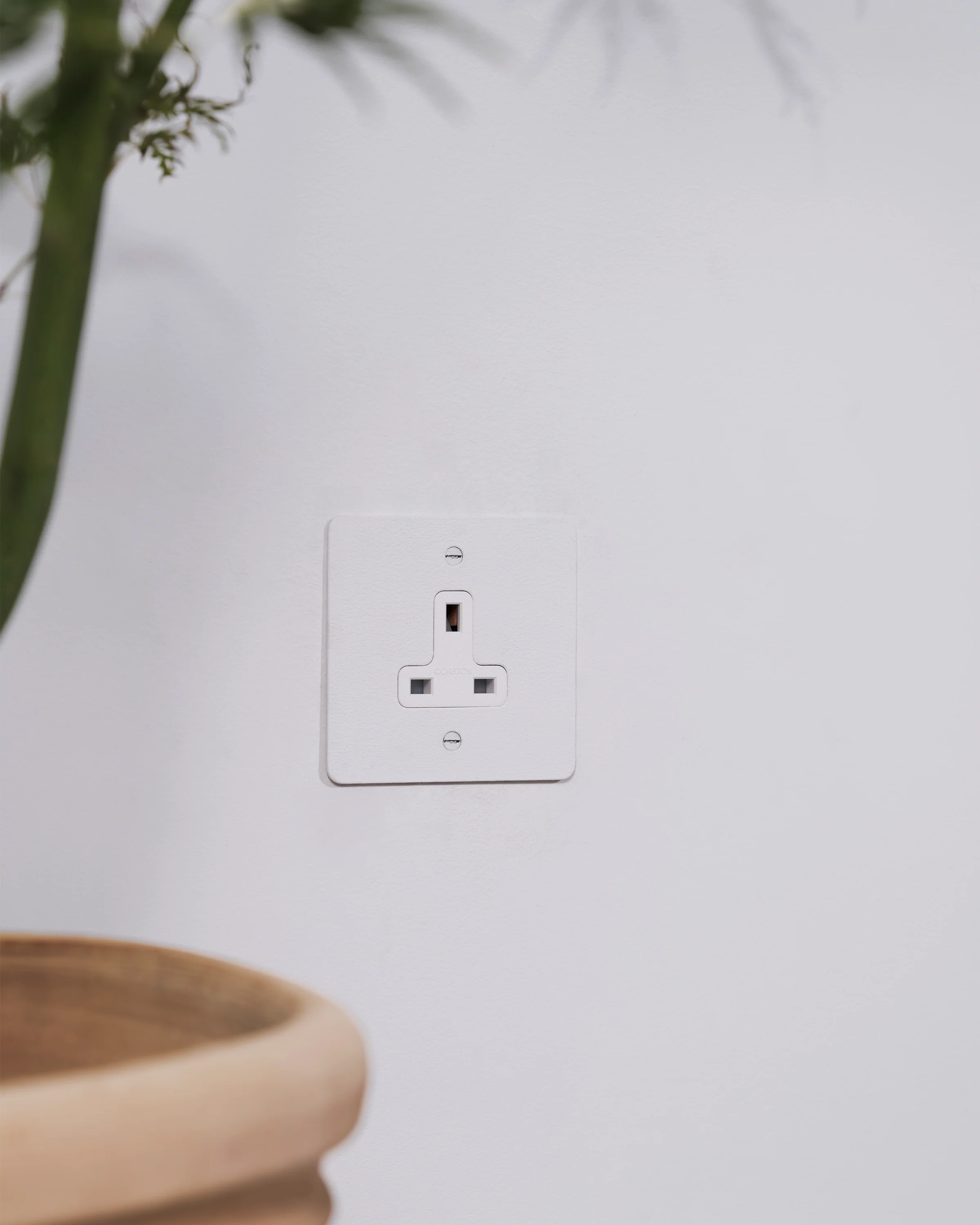 Single 13A Unswitched Socket - Paintable | White - Image 3