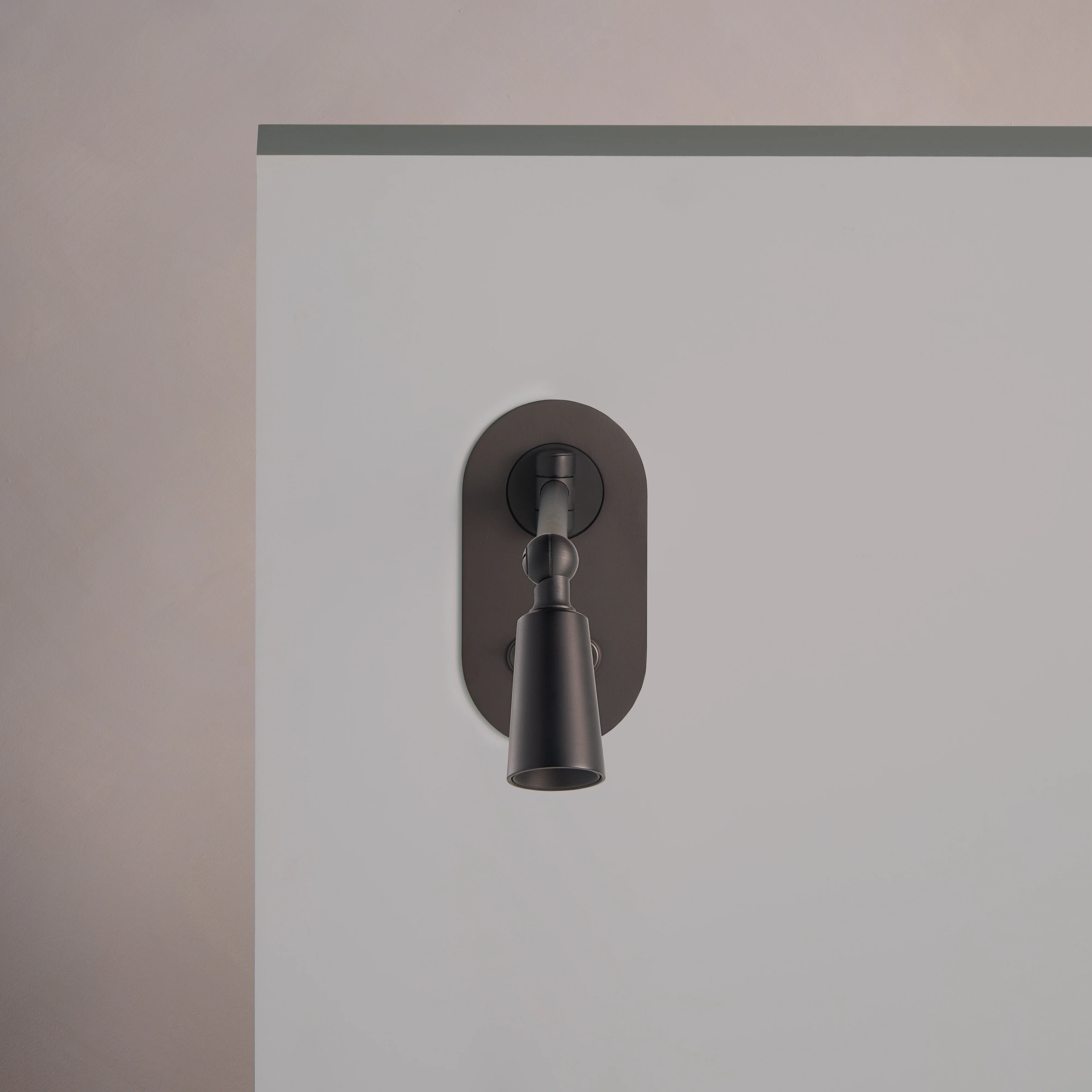 Sloane 2G Toggle Switch Reading Light - Bronze - Image 2
