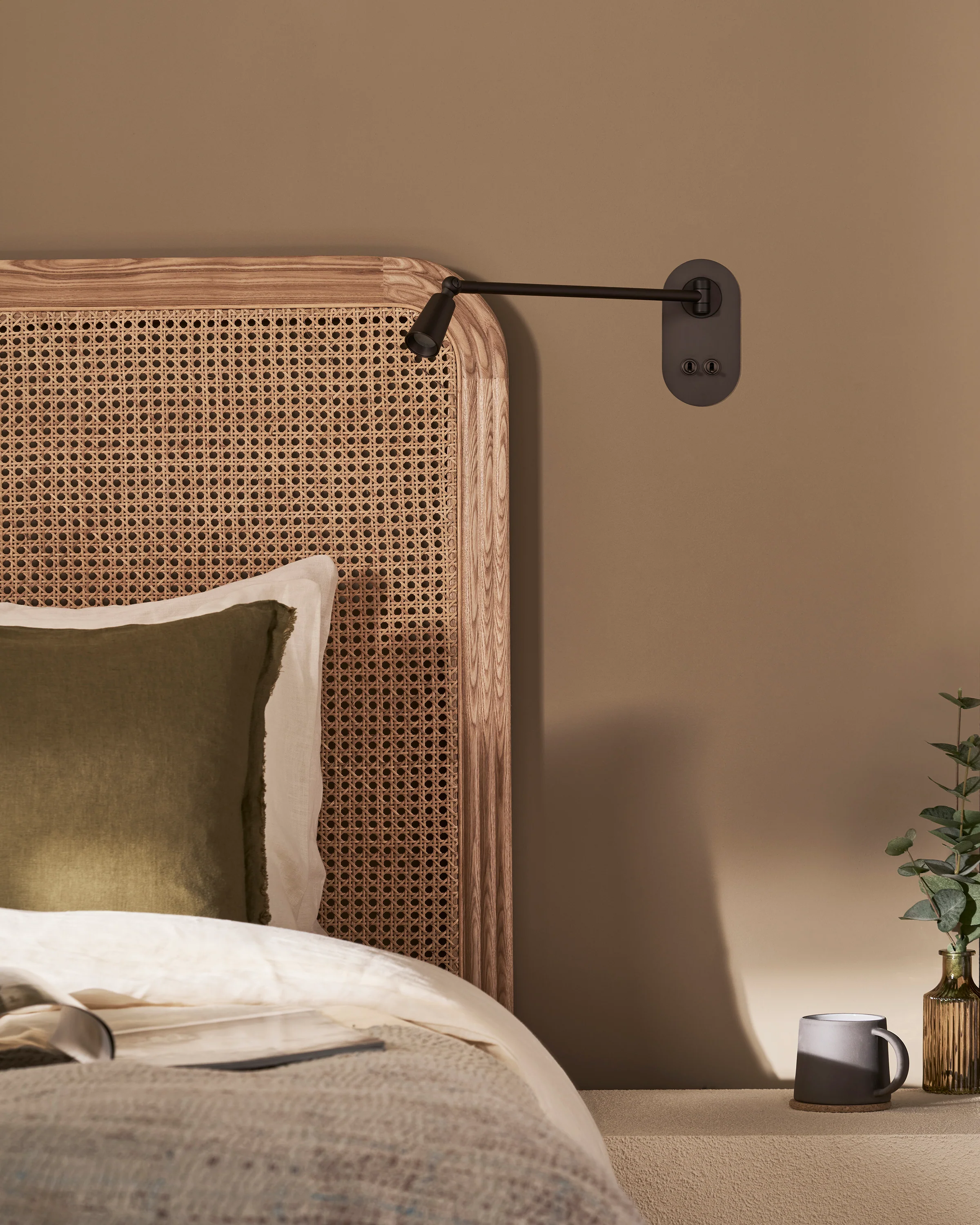 Sloane 2G Toggle Switch Reading Light - Bronze - Image 3