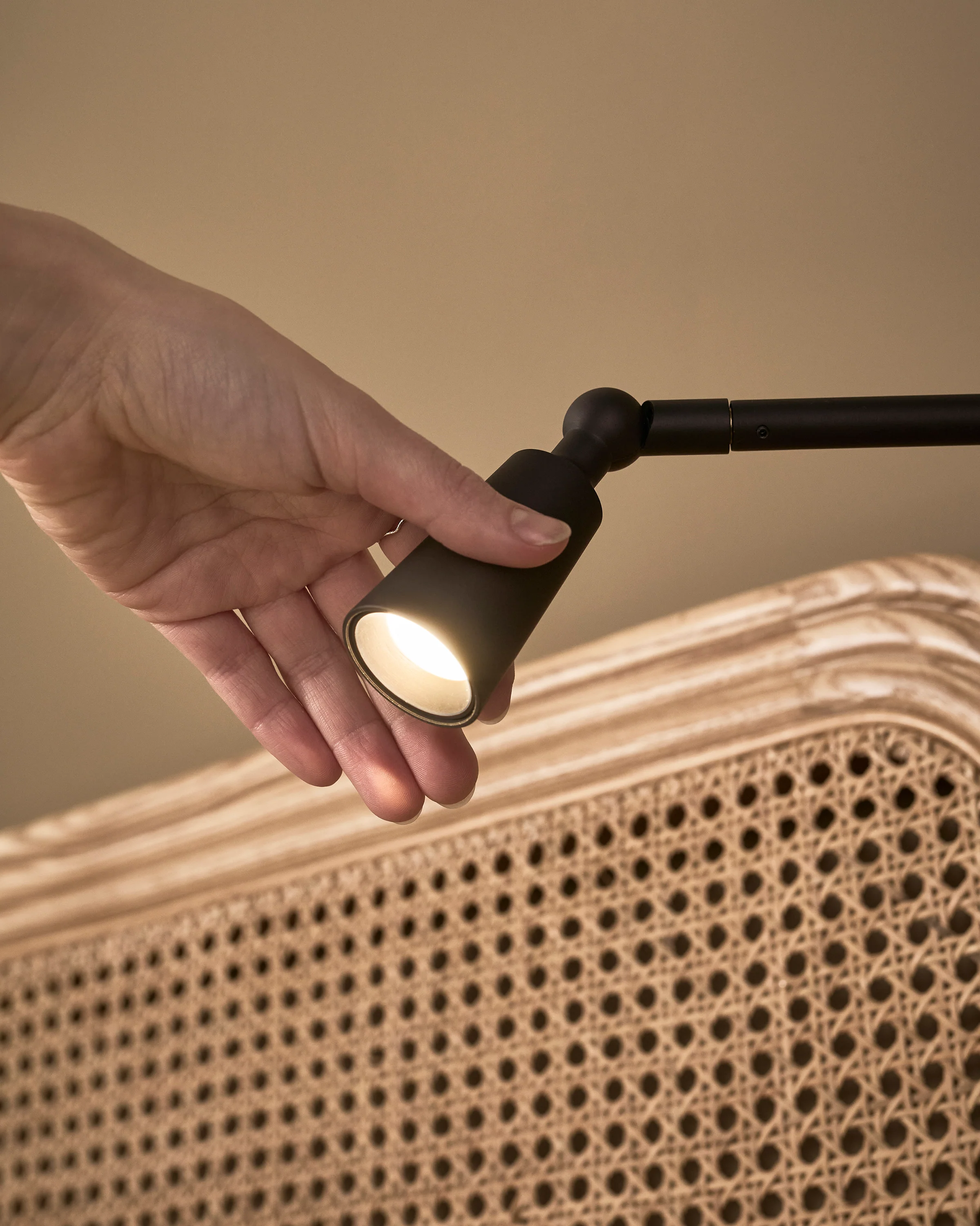 Sloane 2G Toggle Switch & USB-C Reading Light - Bronze - Image 5
