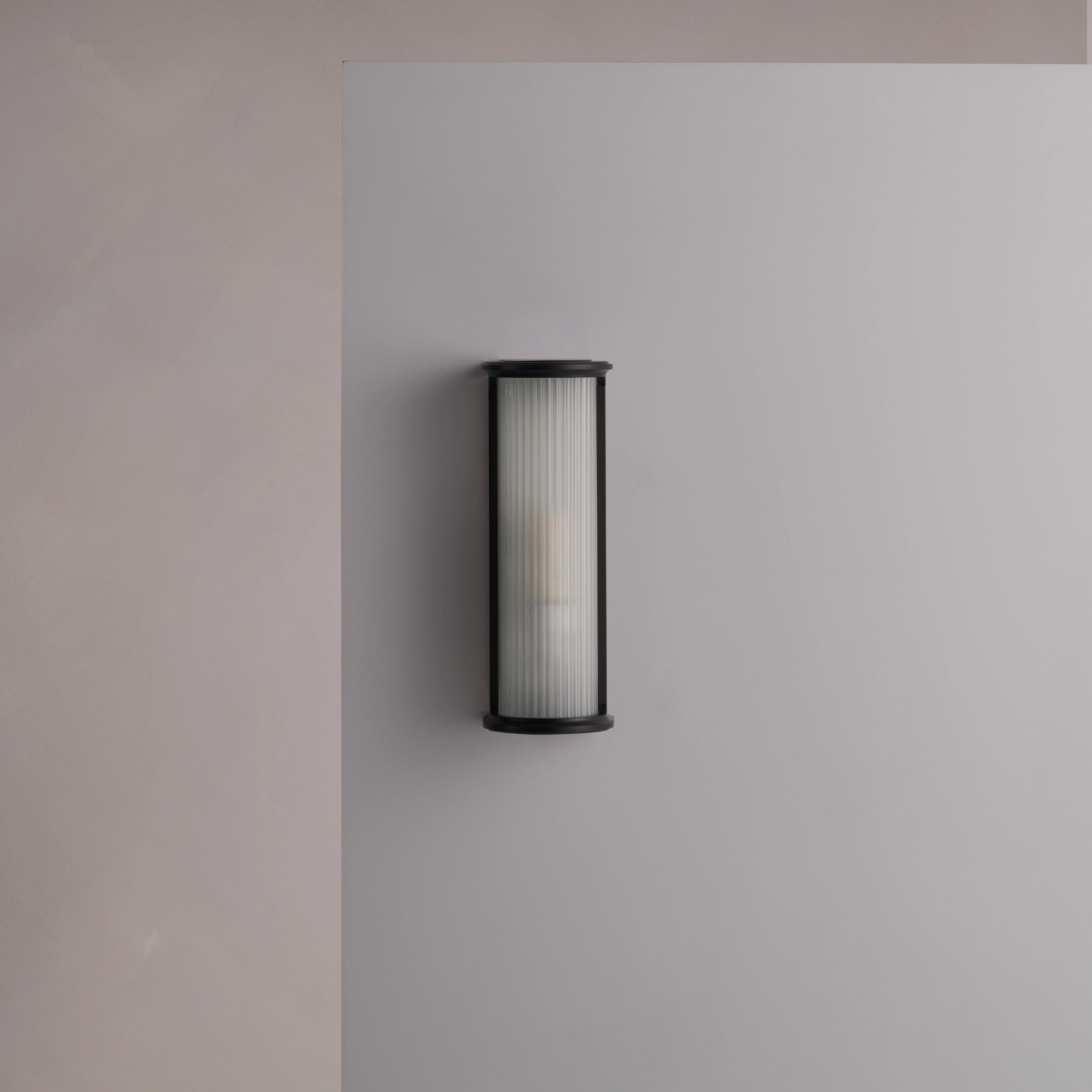 Small Bank Wall Light - Bronze - Image 2