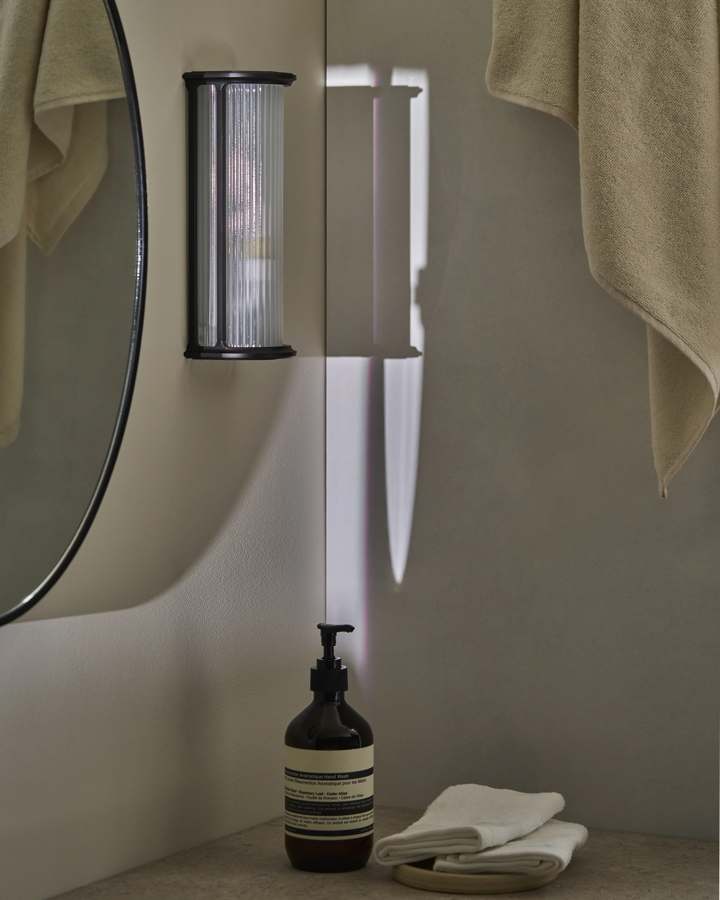 Small Bank Wall Light - Bronze - Image 7